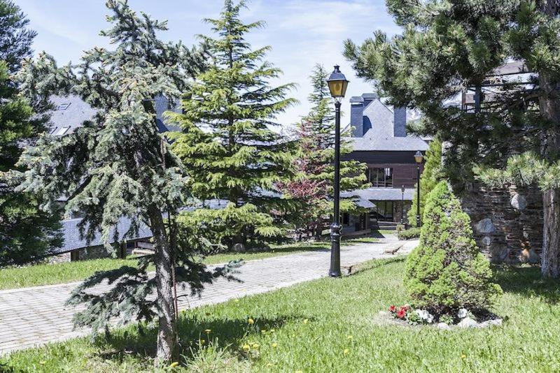 Apartmán Luderna - Triplex Nin C2 Arenho Naut Aran Exteriér fotografie